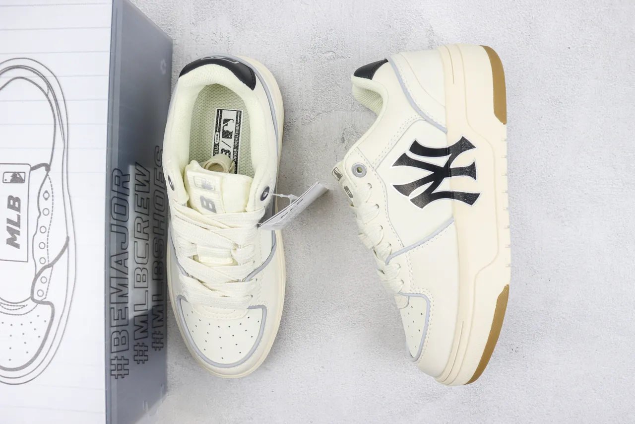 Mitchell & Ness Beige Black Platform Sole Leather Upper Lifestyle Sneakers 3