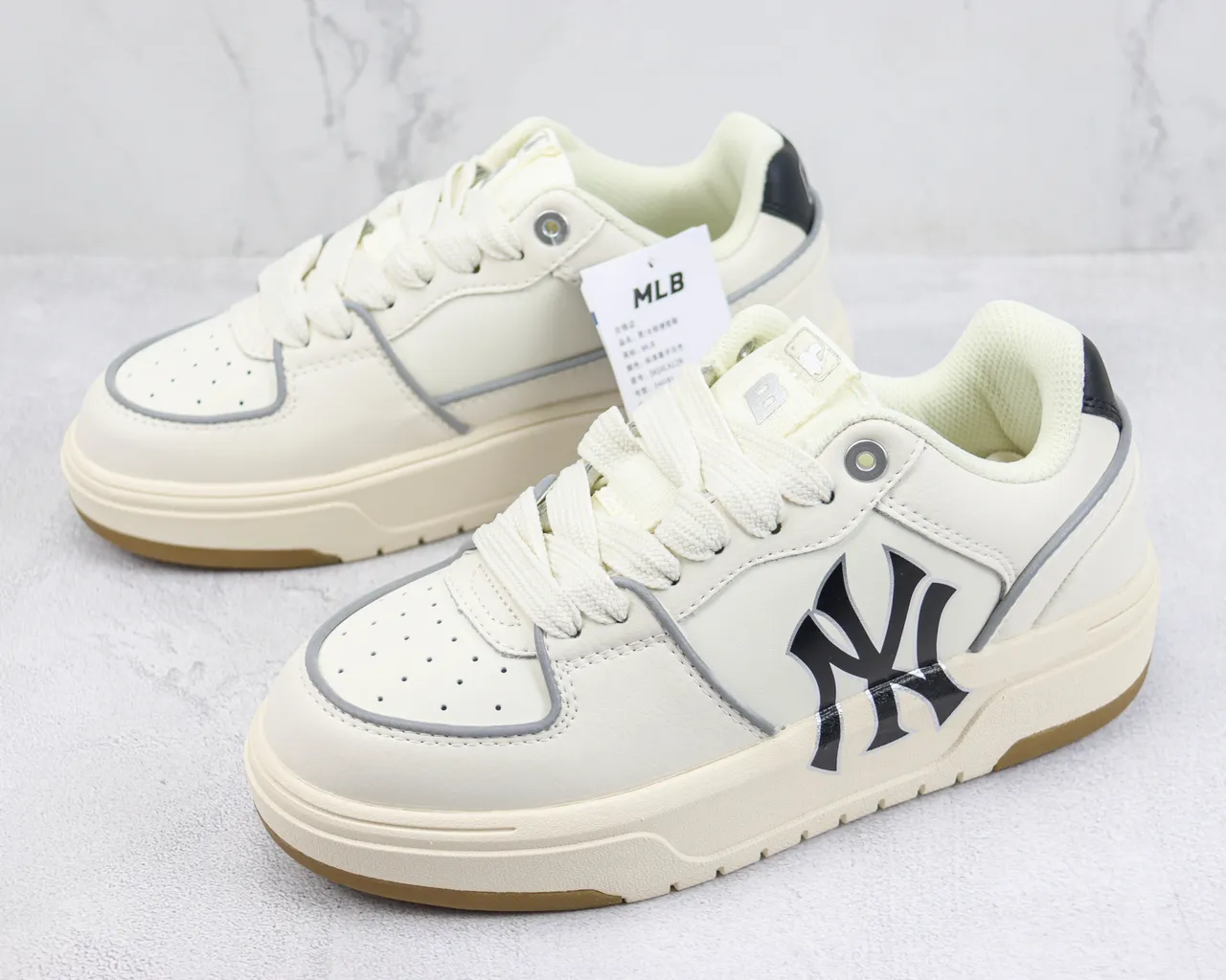 Mitchell & Ness Beige Black Platform Sole Leather Upper Lifestyle Sneakers 4