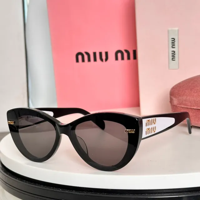Óculos de sol Miu Miu Cat-Eye com lente gradient 6