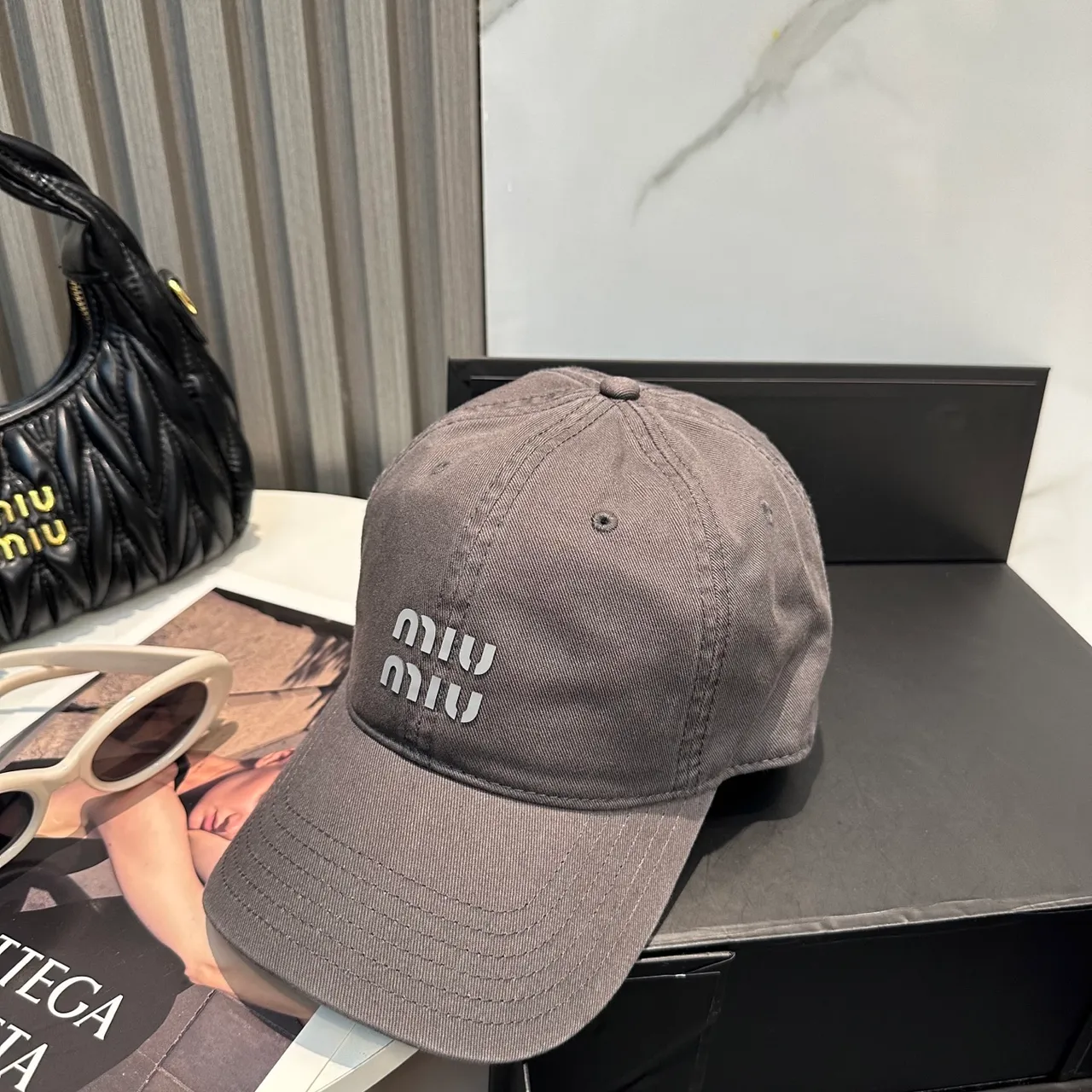 Miu Miu Logo Brodé Gris Foncé Casquette de Baseball 5