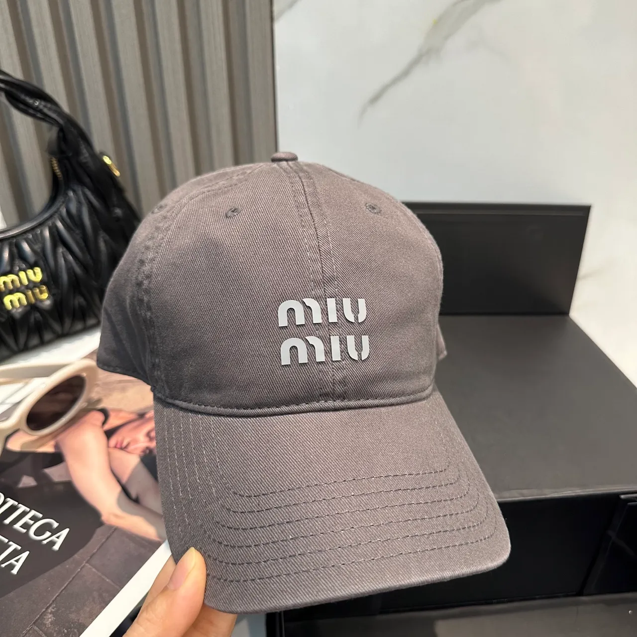 Miu Miu Logo Brodé Gris Foncé Casquette de Baseball 6