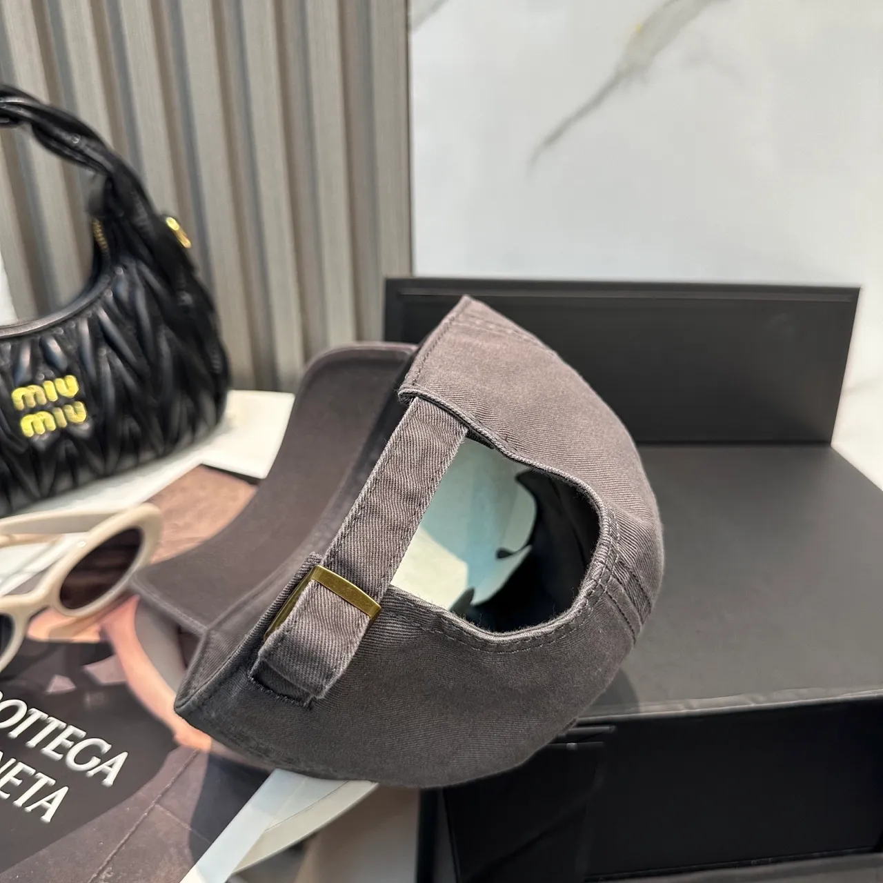 Miu Miu Logo Brodé Gris Foncé Casquette de Baseball 8