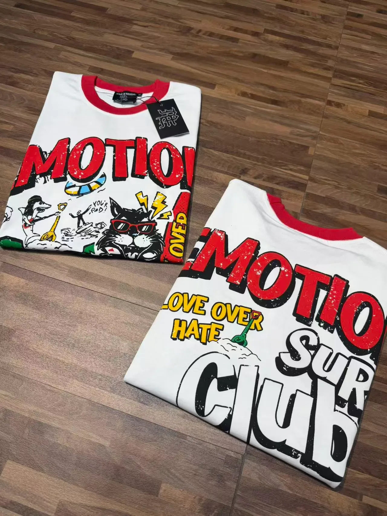 Mixed Emotion Emotion Surf Club ग्राफिक रिंगर टी-शर्ट 7