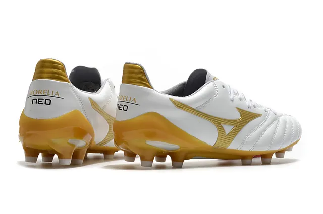 Mizuno Morelia Branco e Dourado para campo firme sapatos de futebol 5
