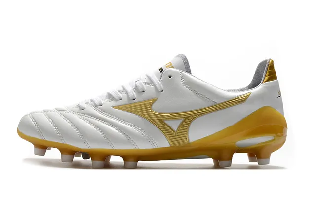 Mizuno Morelia Branco e Dourado para campo firme sapatos de futebol 7