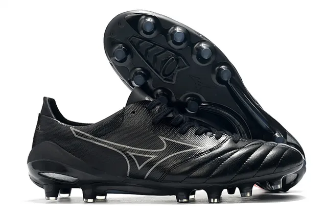 Mizuno Morelia Branco e Dourado para campo firme sapatos de futebol 10