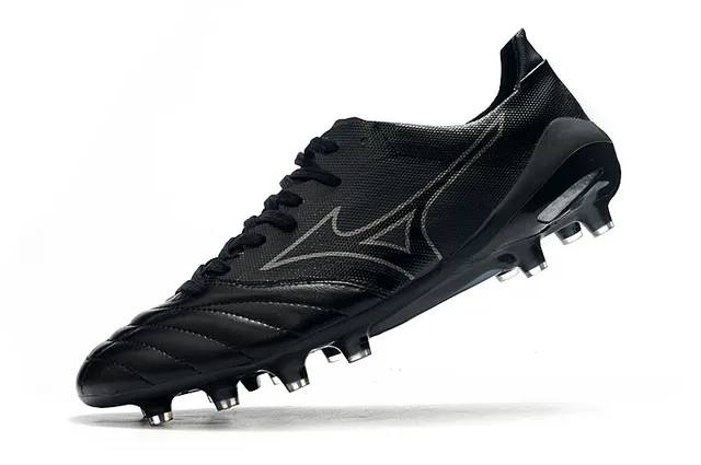 Mizuno Morelia Branco e Dourado para campo firme sapatos de futebol 14