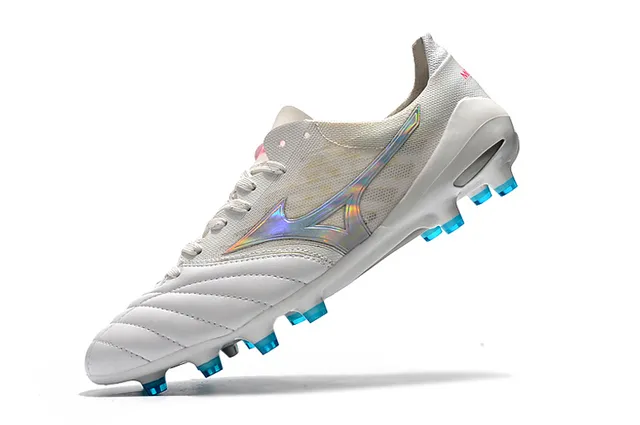 Mizuno Morelia Branco e Dourado para campo firme sapatos de futebol 17