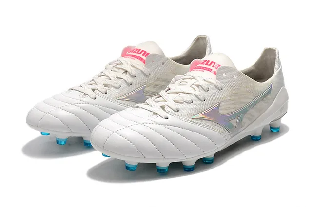 Mizuno Morelia Branco e Dourado para campo firme sapatos de futebol 21