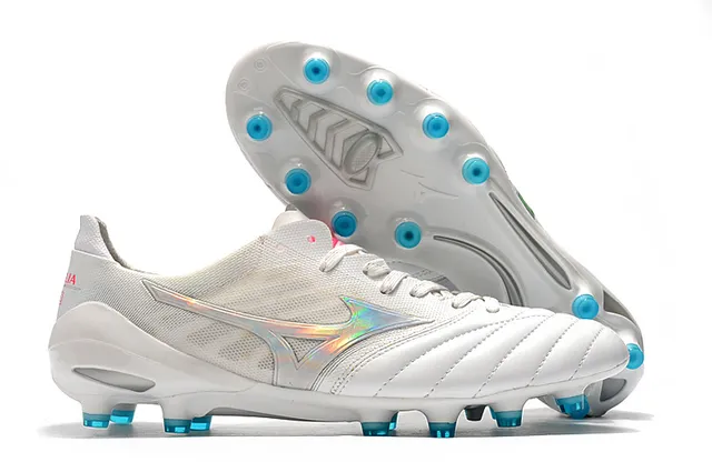 Mizuno Morelia Branco e Dourado para campo firme sapatos de futebol 22
