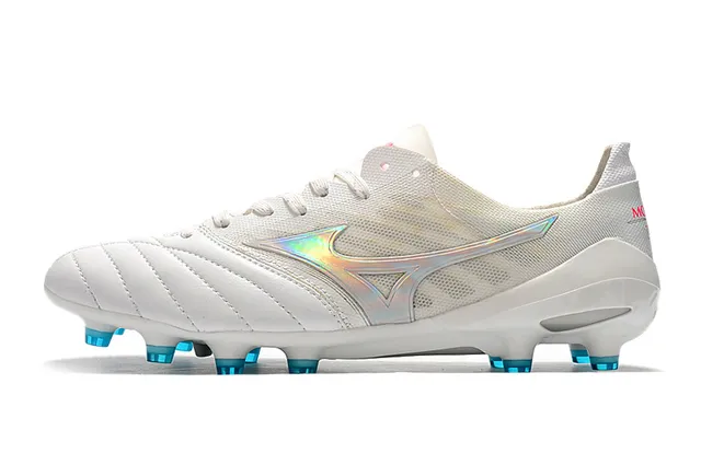 Mizuno Morelia Branco e Dourado para campo firme sapatos de futebol 24