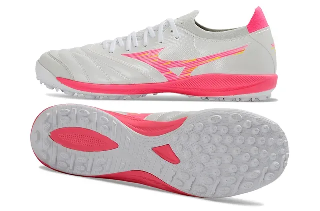 Mizuno White Pink Low-Cut Synthetic Upper Quilted Stitching Detail Turf Soccer Shoes 6