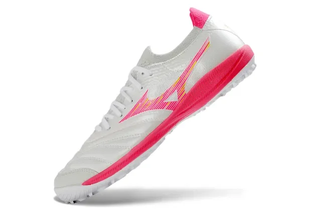 Mizuno White Pink Low-Cut Synthetic Upper Quilted Stitching Detail Turf Soccer Shoes 7