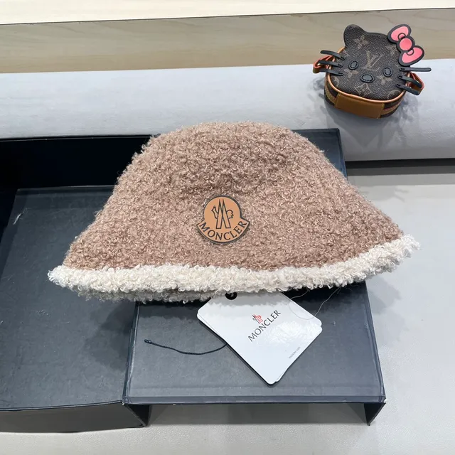 Moncler Curly Shearling-Lined Two-Tone Brown Cream Bucket Hat 2