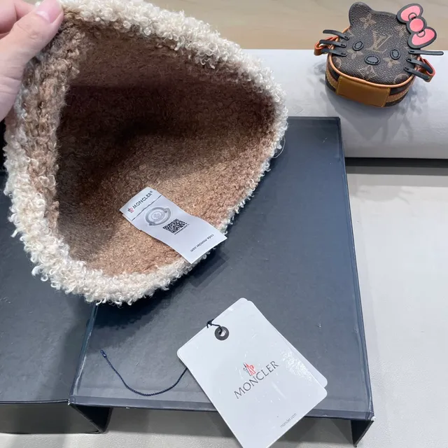 Moncler Curly Shearling-Lined Two-Tone Brown Cream Bucket Hat 5