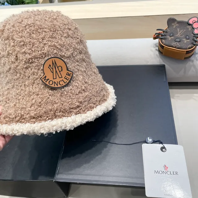 Moncler Curly Shearling-Lined Two-Tone Brown Cream Bucket Hat 9