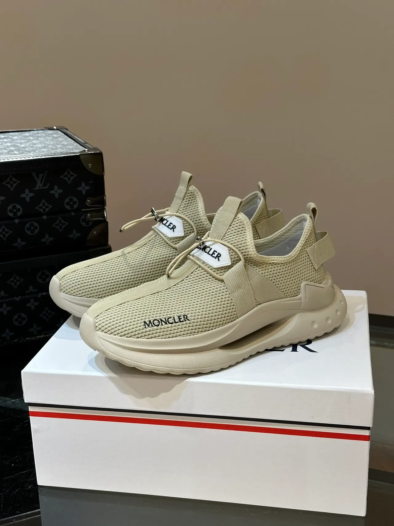 Moncler Lifestyle Sneaker Beige Mesh Laceless Sneakers 5