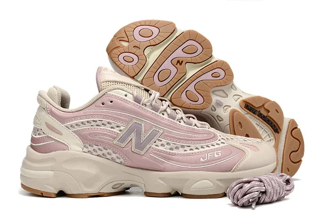 New Balance 1000 Chaussures Chunky Rose Poussiéreux et Crème 4