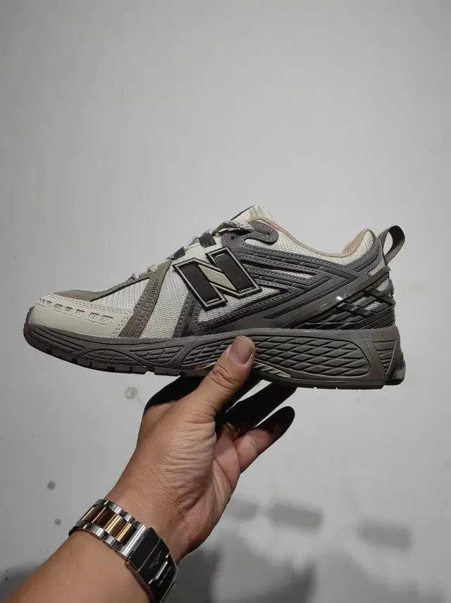 New Balance 1906R Gray Olive Lifestyle Sneakers 4