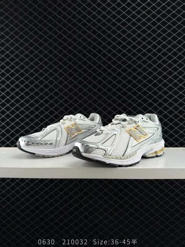 New Balance 1906R حذاء أسلوب حياة أبيض فضي ذهبي 3
