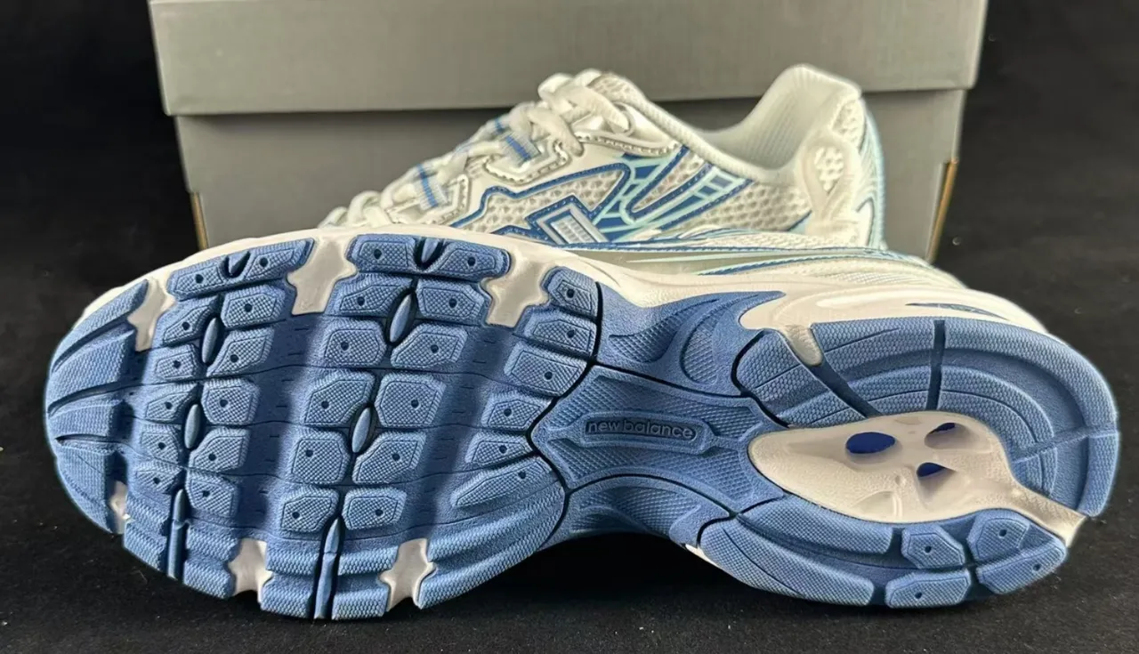 New Balance 860 أبيض أزرق شبكية علوية هيكلية TPU Cage أحذية جري 5