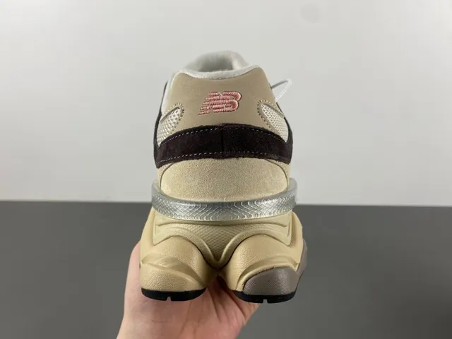 New Balance 9060 Beige Marrom Tênis Chunky 4