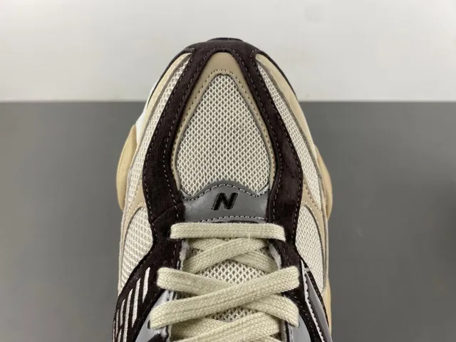 New Balance 9060 Beige Marrom Tênis Chunky 5
