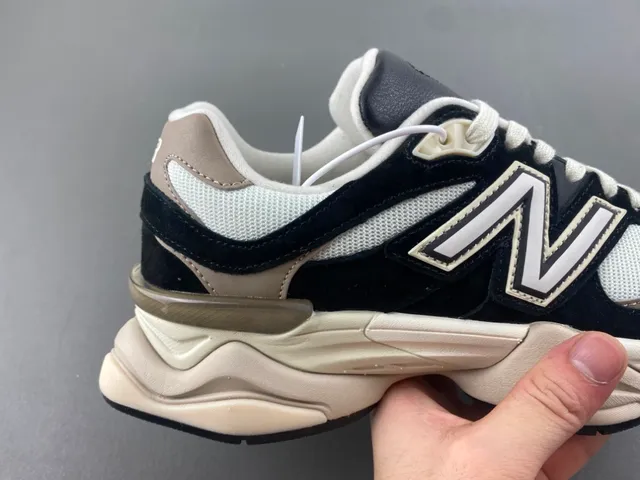 New Balance 9060 أحذية رياضية سميكة أسود بيج 3