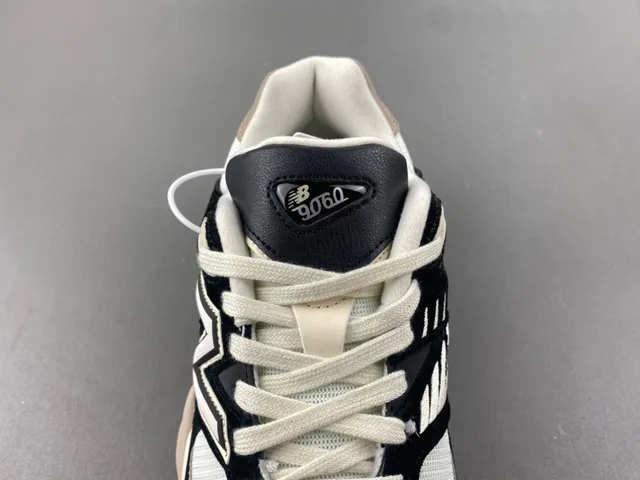 New Balance 9060 أحذية رياضية سميكة أسود بيج 6