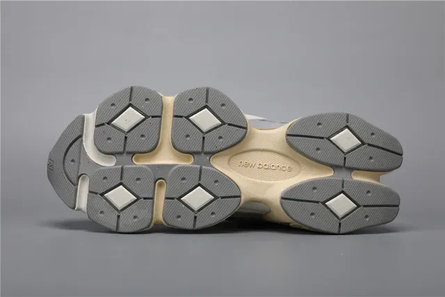 New Balance 9060 Sneakers lifestyle gris et crème 6