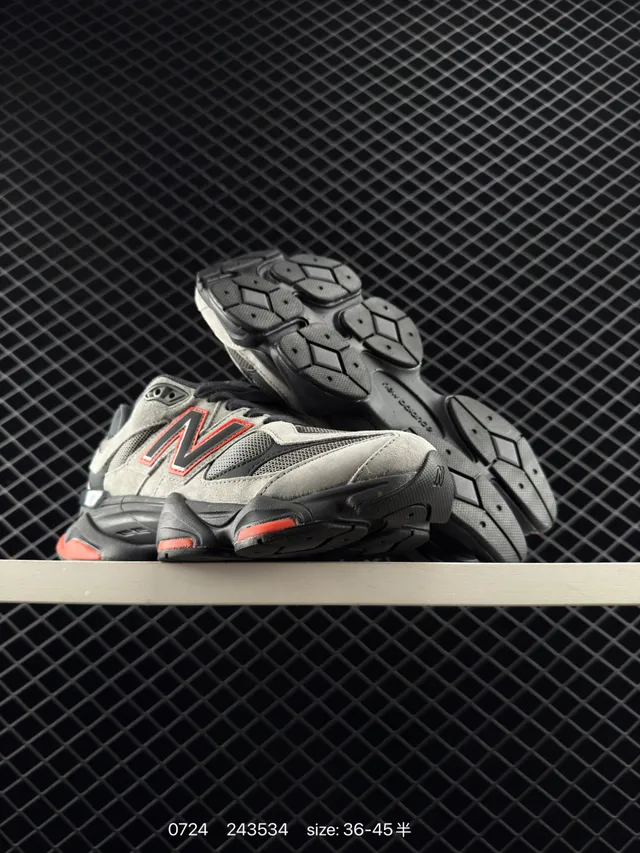 New Balance 9060 Gris Rouge Noir Chunky Sneakers 3