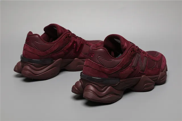 New Balance 9060 أحذية رياضية سميكة من السويدي بلون مارون 3