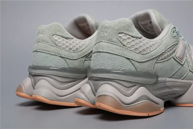 New Balance 9060 Tênis Lifestyle em malha e camurça na cor mint green 2