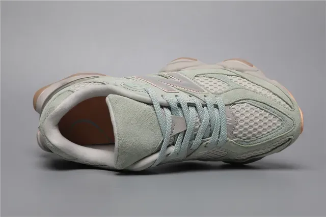 New Balance 9060 Tênis Lifestyle em malha e camurça na cor mint green 7