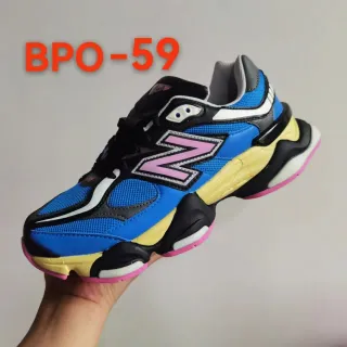 New Balance حذاء أزرق متعدد الألوان متعدد الطبقات شبكية وصناعية علوية chunky sneakers