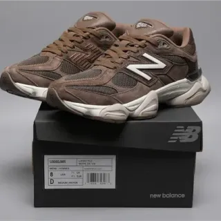 New Balance Brown White Suede And Mesh Upper Chunky Sculpted Midsole Lifestyle Sneakers