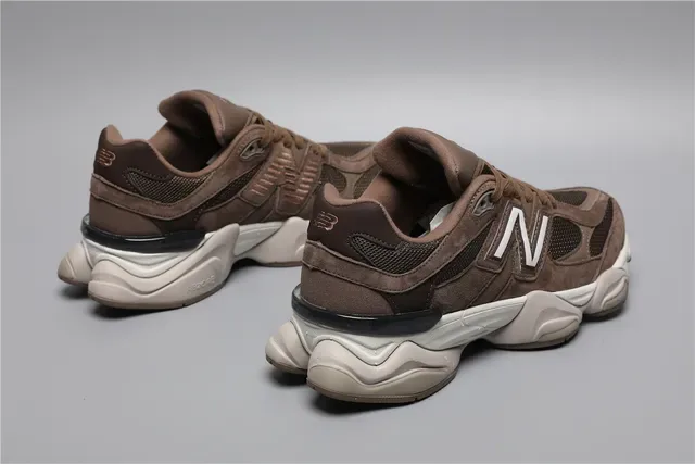 New Balance بني أبيض سويد وشبيكة أعلى كعب سميك منحوت وسط حذاء أسلوب الحياة 3