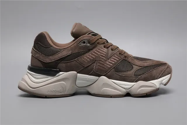 New Balance بني أبيض سويد وشبيكة أعلى كعب سميك منحوت وسط حذاء أسلوب الحياة 8