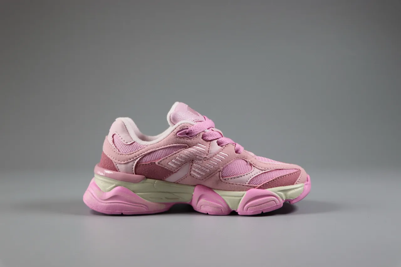 New Balance Rose Beige Semelle médiane stratifiée Tissu-Synthétique Supérieur Baskets chunky 3