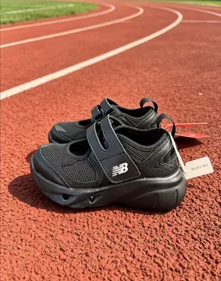New Balance Prata Preto Fechamento Velcro Corrediça Superior Malha Metálica Tênis Lifestyle 4