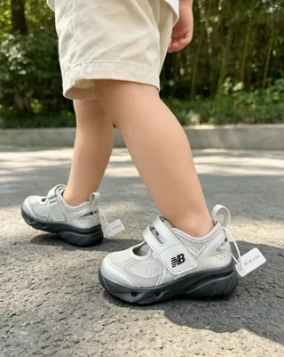 New Balance Prata Preto Fechamento Velcro Corrediça Superior Malha Metálica Tênis Lifestyle 16