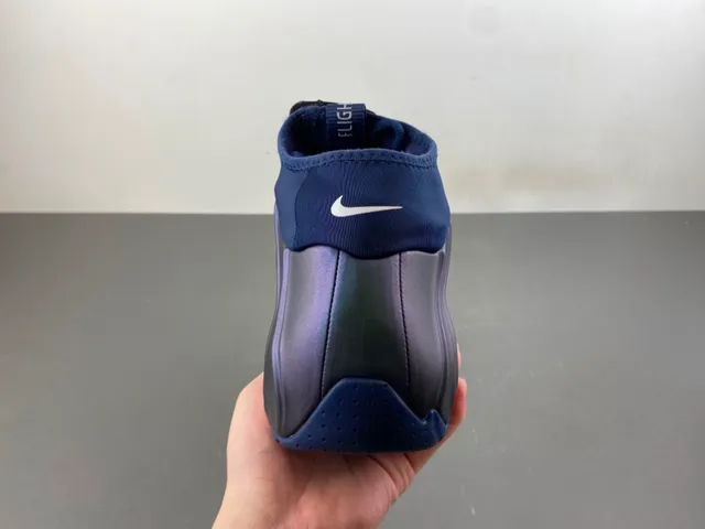Nike Air Foamposite One Iridescent Wave Basketball Shoes 4