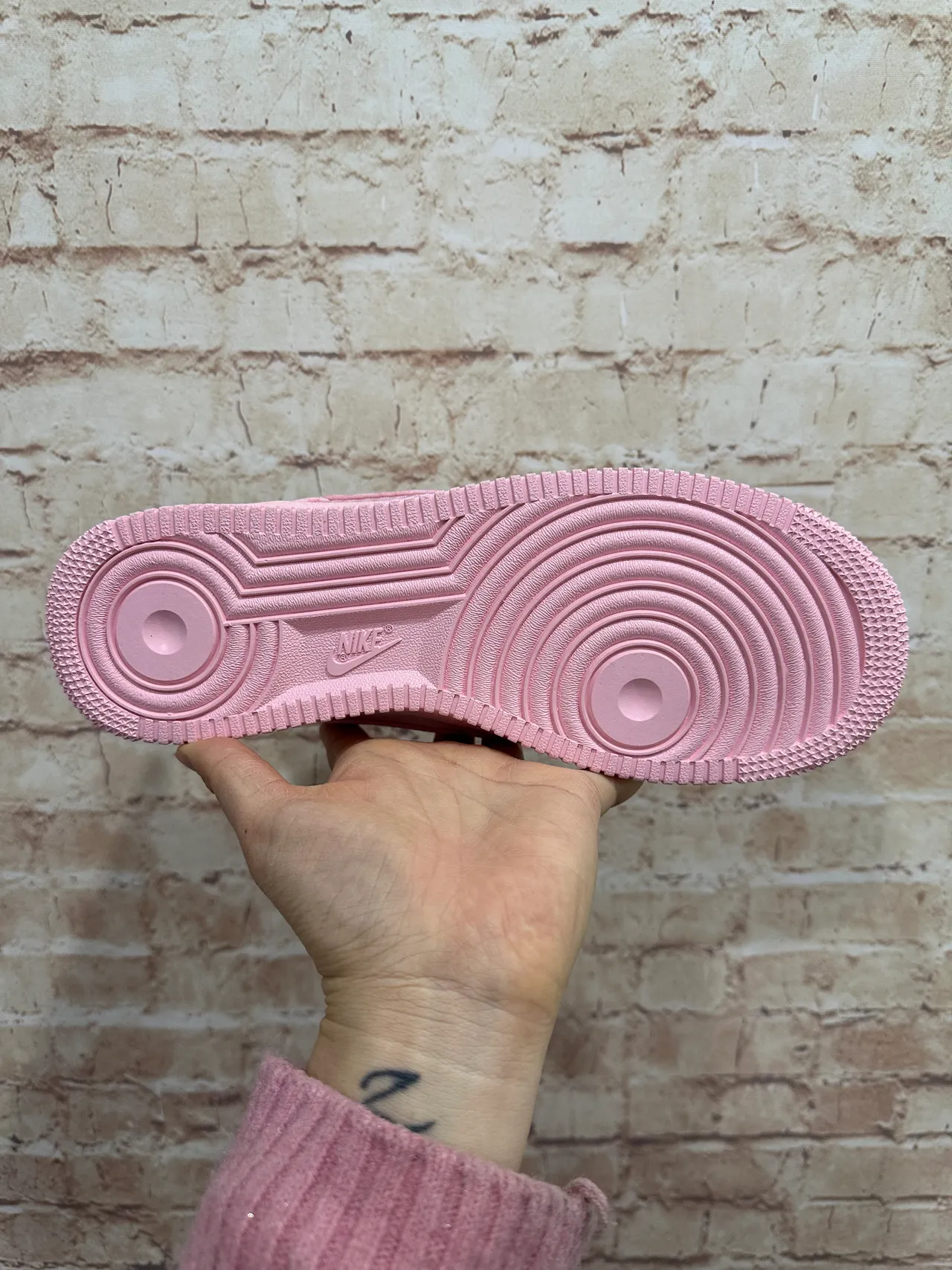 Nike Air Force 1 Pink Textured Jacquard Lifestyle Sneakers 4
