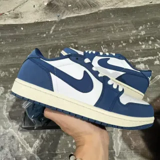 নাইক Air Jordan 1 Low নীল এবং সাদা লাইফস্টাইল স্নিকার