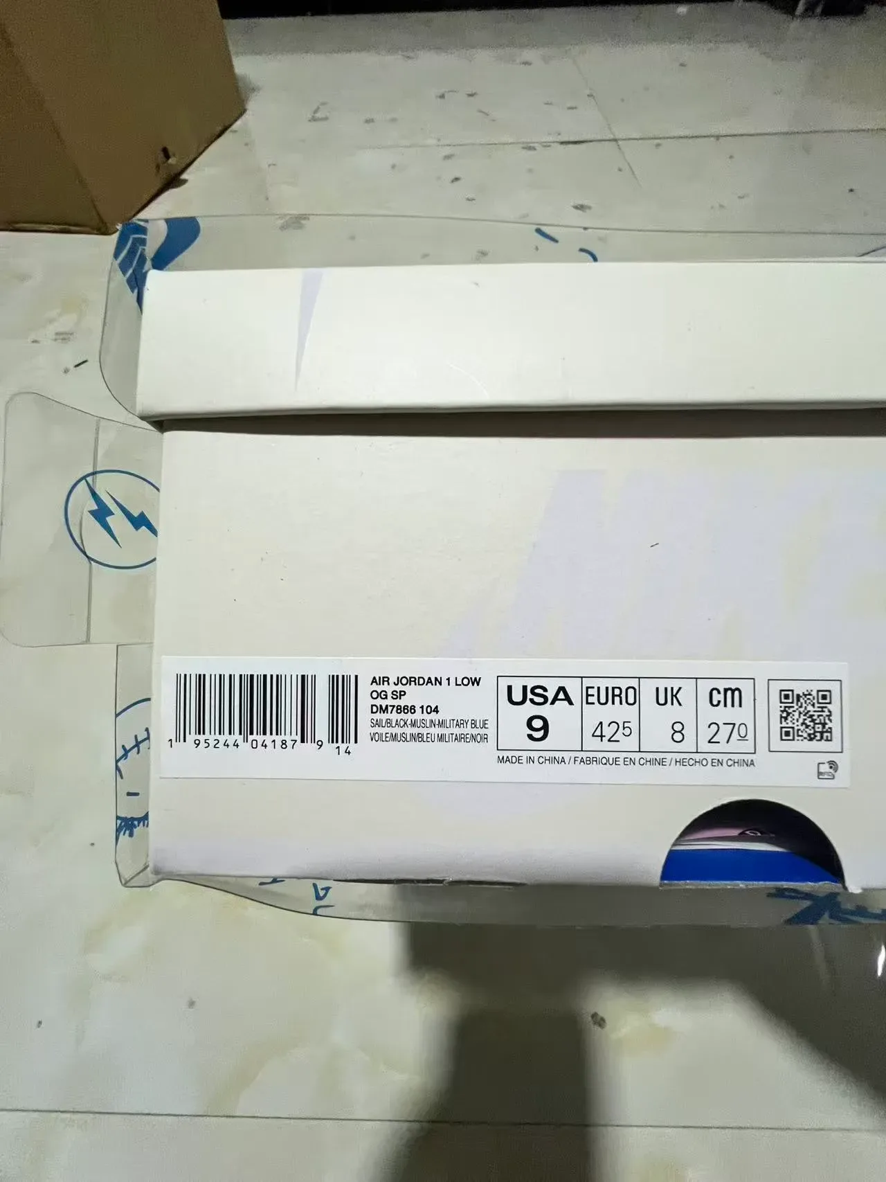 Nike Air Jordan 1 Low Blanc et Bleu Royal Lifestyle Sneakers 10