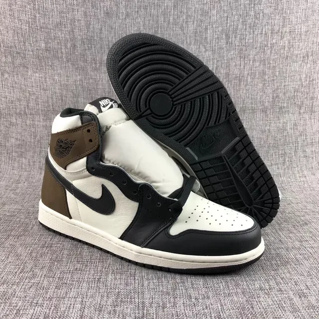 耐克 Air Jordan 1 白黑棕篮球鞋 6