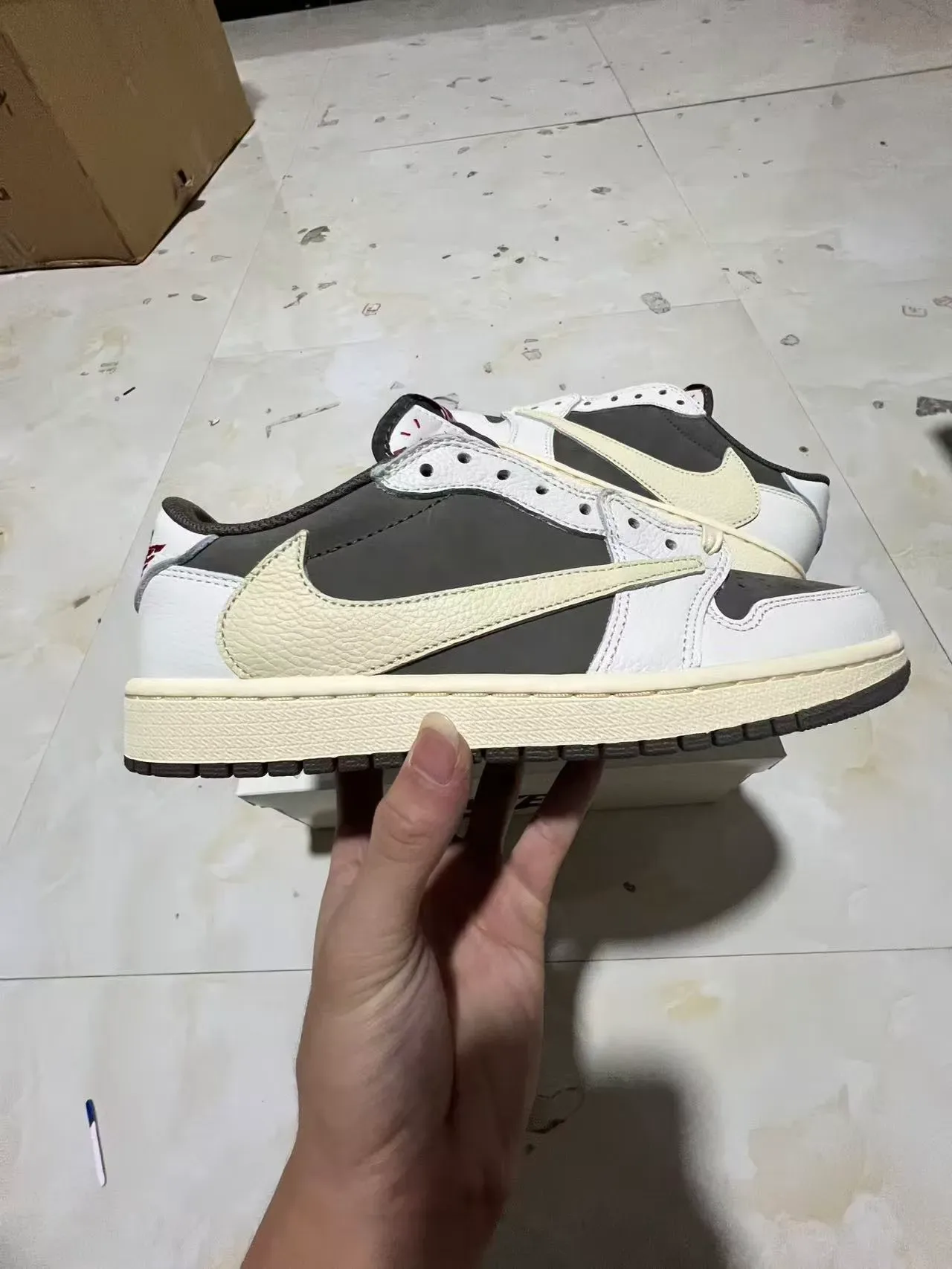 Nike Air Jordan 1 Blanc Gris Basse Multicouche Cuir Et Daim Style De Vie Sneakers 7