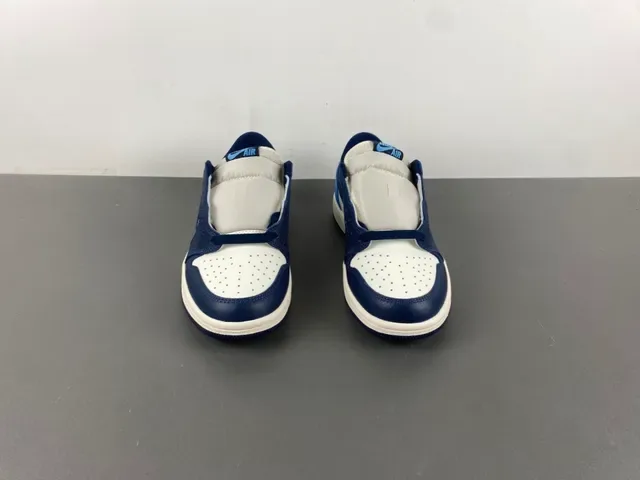 Nike Air Jordan 1 Blanc Bleu Marine Chaussures Lifestyle 11