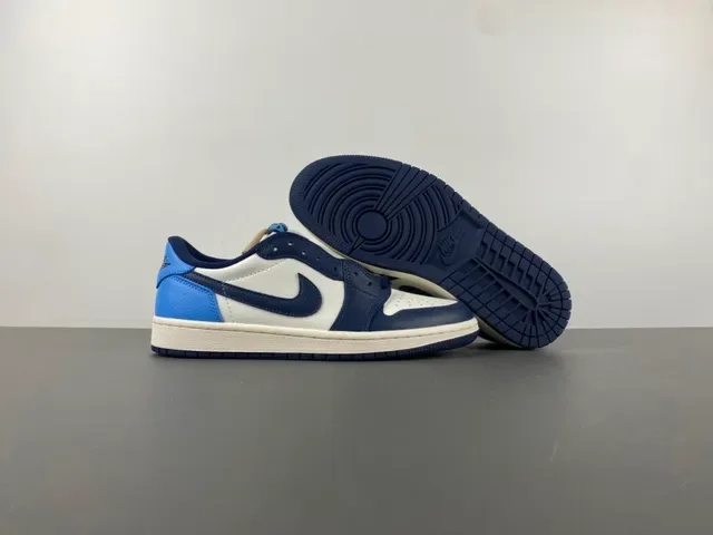 Nike Air Jordan 1 Blanc Bleu Marine Chaussures Lifestyle 12