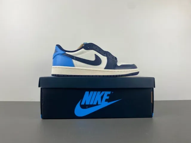 Nike Air Jordan 1 Blanc Bleu Marine Chaussures Lifestyle 15
